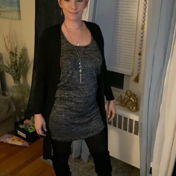 Amazing sleeveless gray knit dress with elastic waist 😍😍😍 - Picture 9 of 9